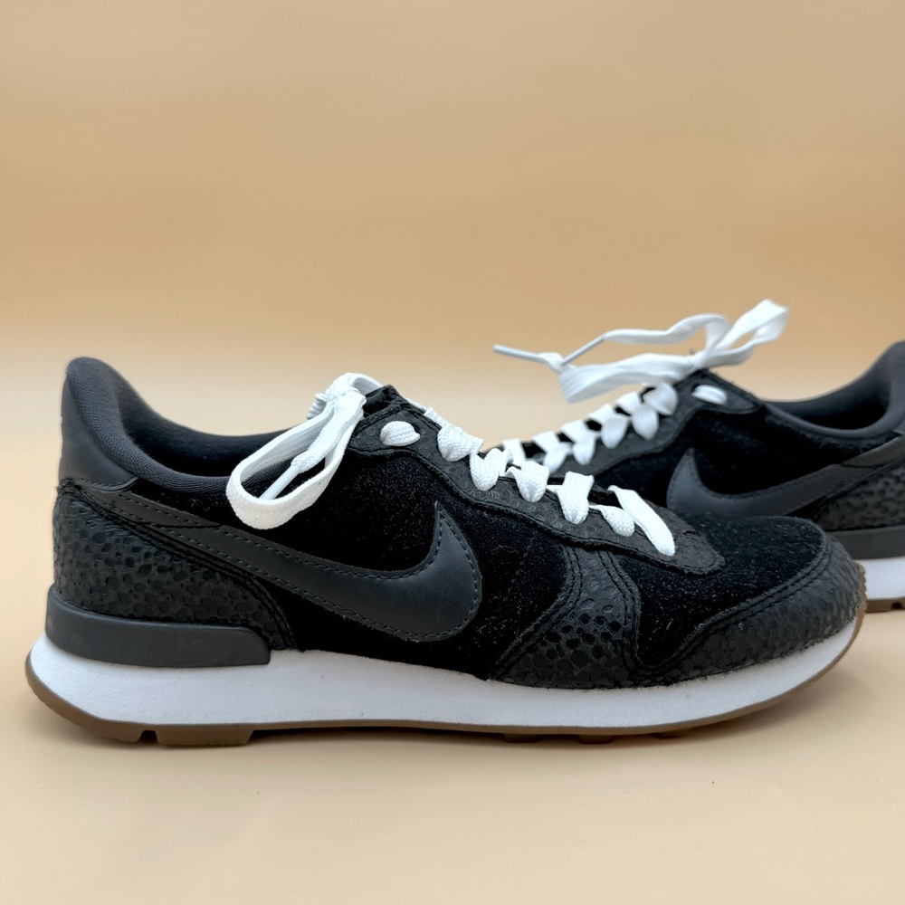 Nike Black Internationalist Trainers Womens Sz 6 828404-003 Leather animal print